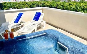 Club House Hotel